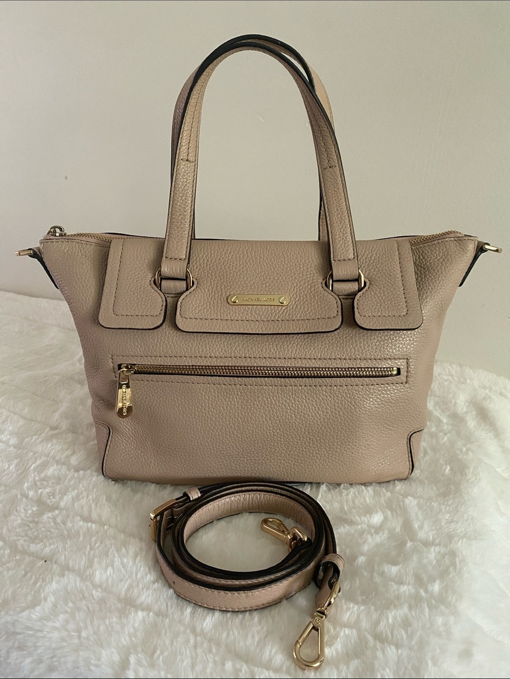 MICHAEL Michael Kors Mackenzie Medium Leather Satchel Tote Bag in Blush